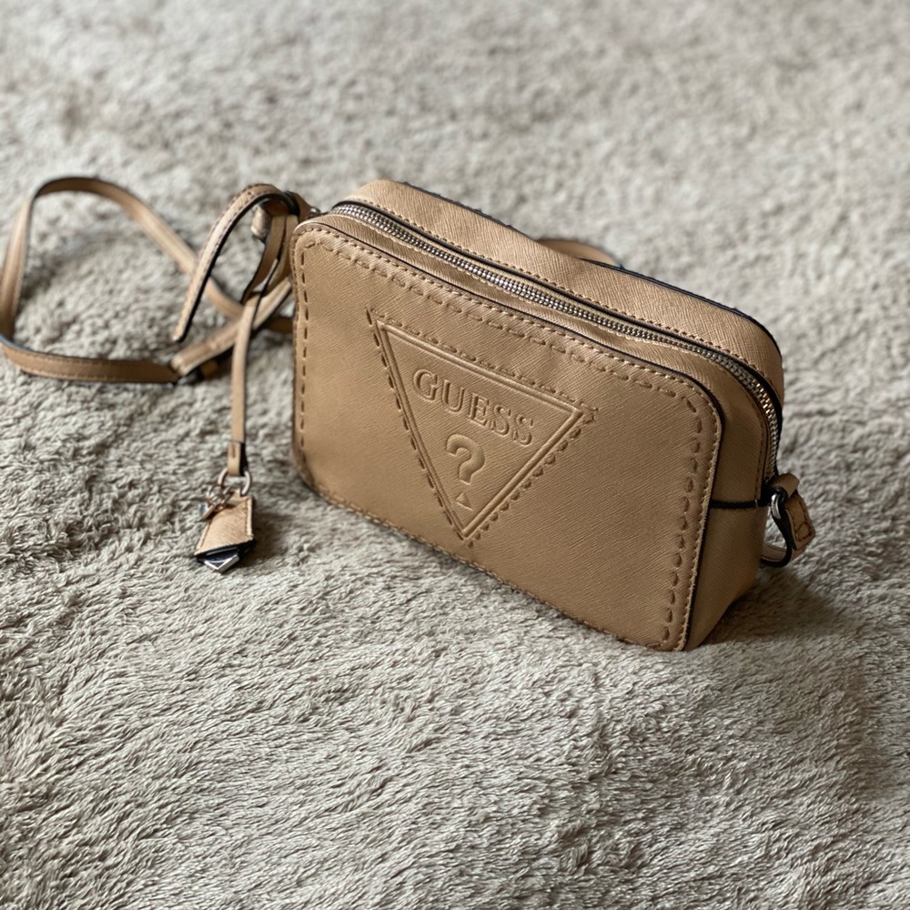 Guess crossbody purse